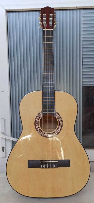 Продам гітару класичну