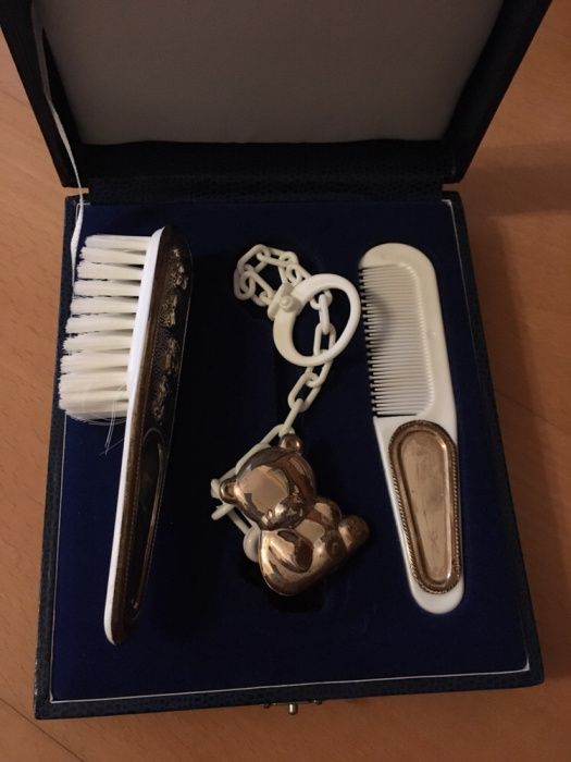 Conjunto em prata para bebé