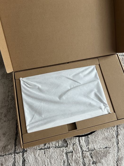 Продам ноутбук ASUS C433T в ідеальному стані!!