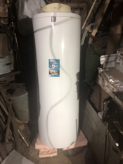 Продам срочно рабочий водонагреватель ..в связи с переездом в отличном