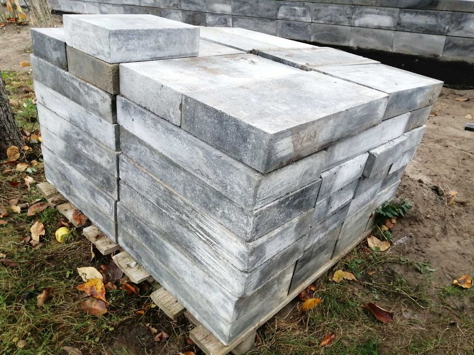 Bloczek ogrodzeniowy