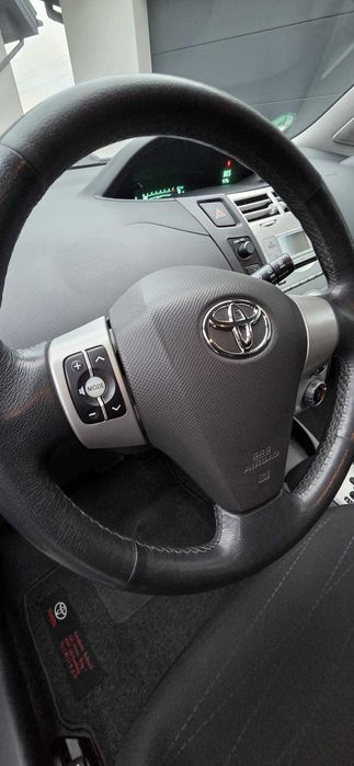 Toyota Yaris 1.3 automat