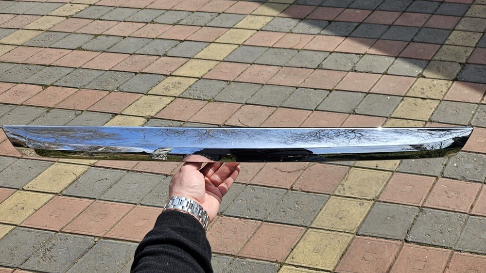 Планка подсветки номера тойота авенсис т27. Хром