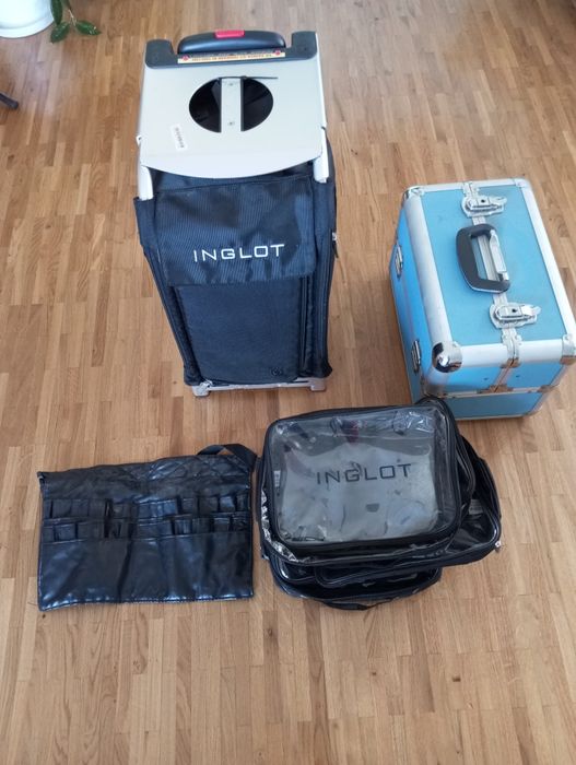 Kufer kosmetyczny, kuferek,wózek kosmetyczny