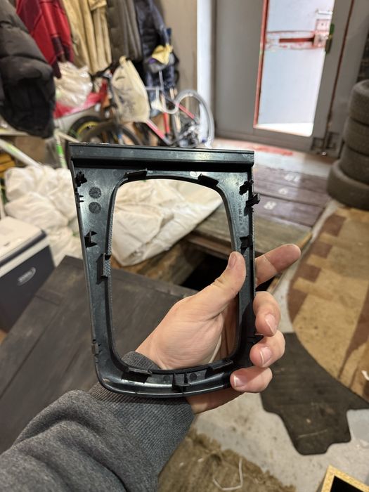 Пластик шкода тур + заглушки на диски