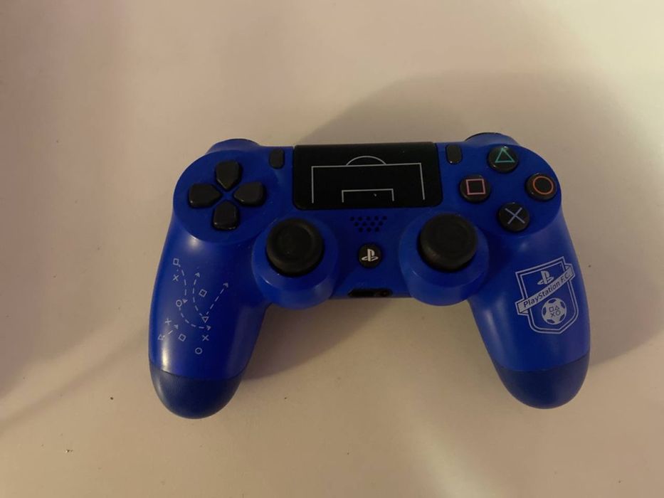 Приставка PlayStation 4 Slim