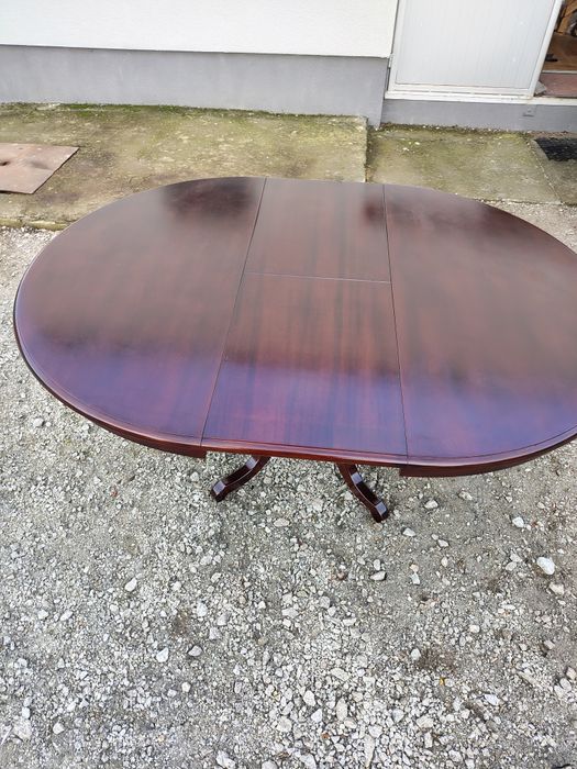 Stół rozkładany z 4 krzesłami po renowacji