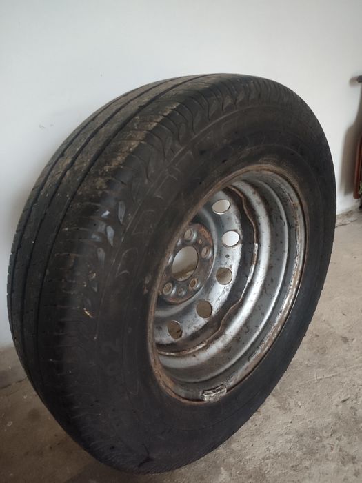 Колесо з диском 215/75/r16 c et68