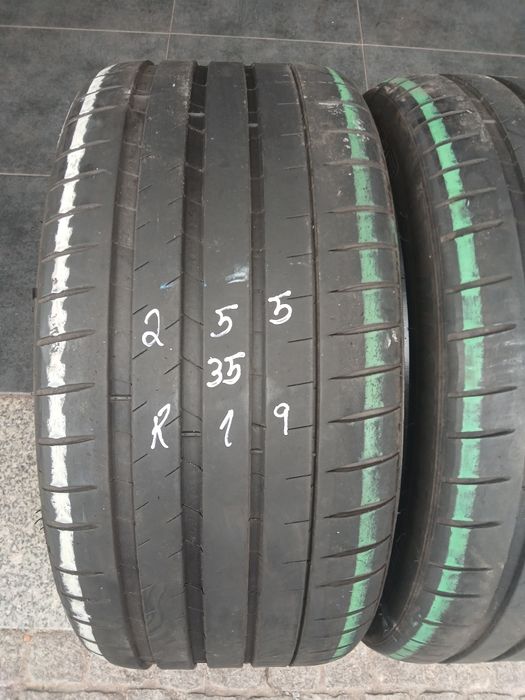 2 pneus 255 35 r19 Michelin