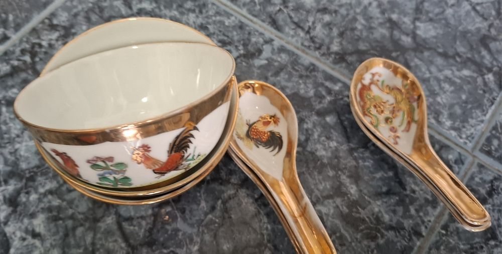 3 taçinhas e 6 colheres chinesas