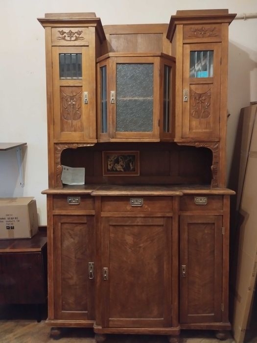 Сервант, під старовину