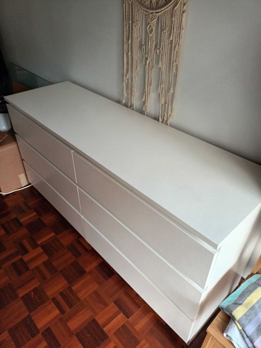 Cómoda branca para quarto