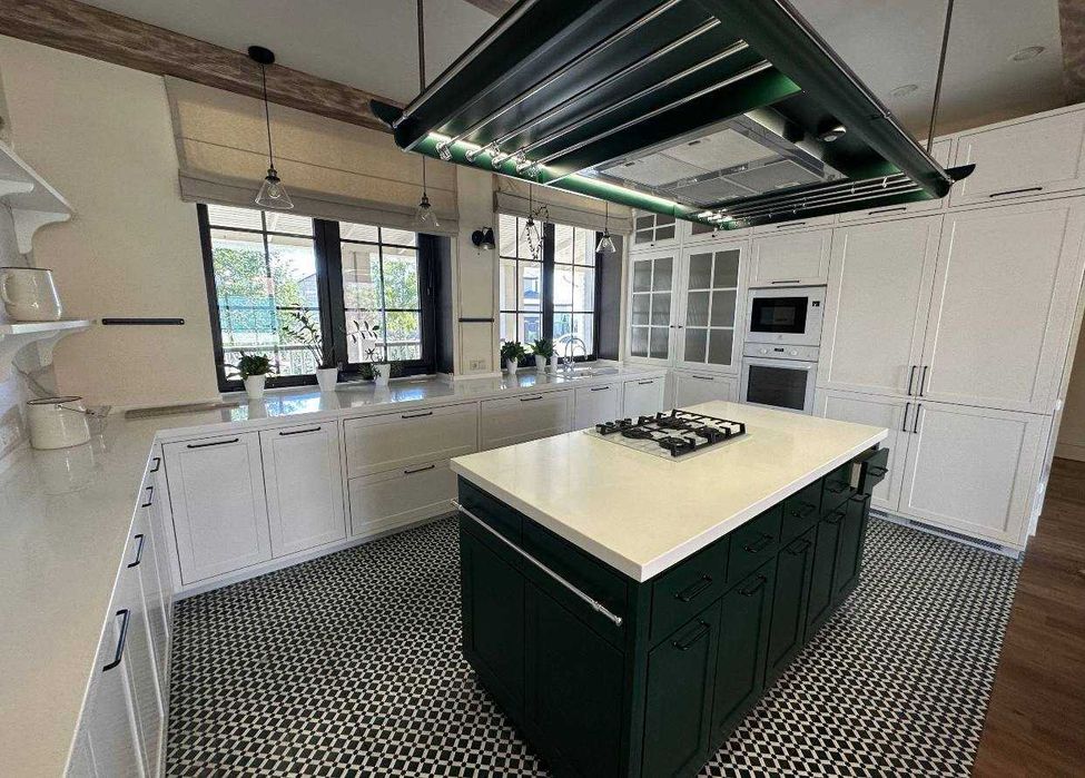 два дома по цене одного!!! Совиньон, бассейн