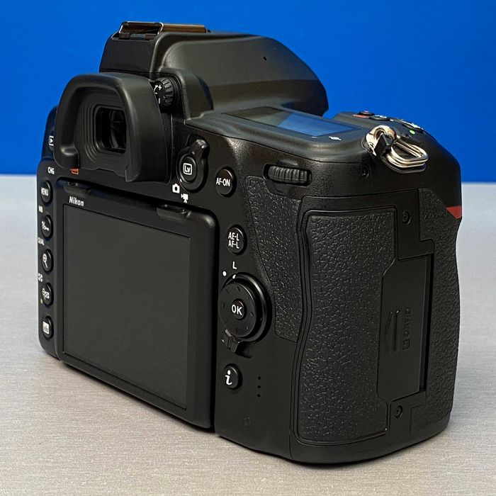 Nikon D780 (Corpo) - 24.5MP