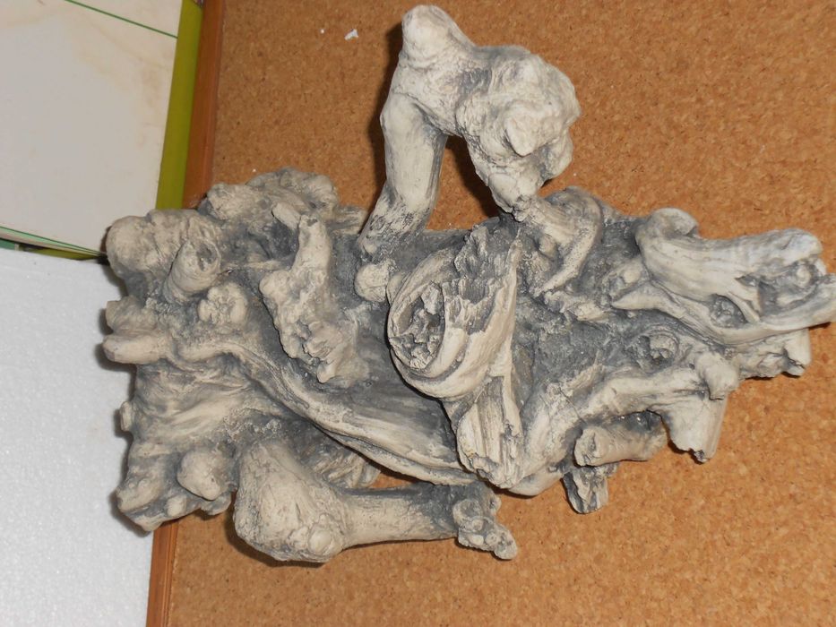 Antiguidades decorativas tronco, cavalos, taça vidro, jarro, cinzeiro