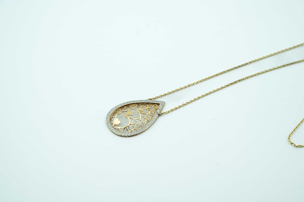 Uroczy złoty naszyjnik z serduszkami na prezent złoto 585