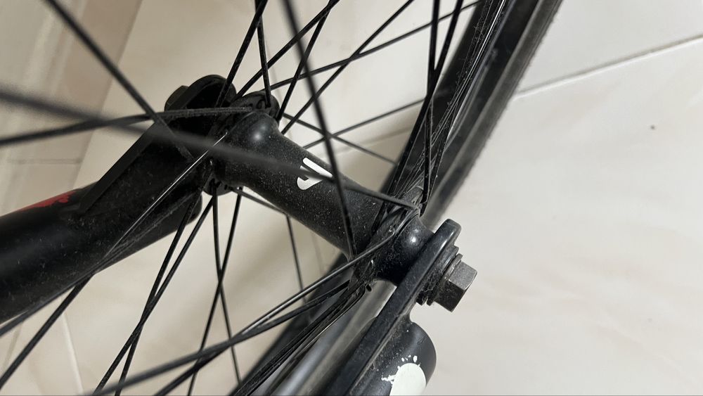 Bmx com rodas de 20”