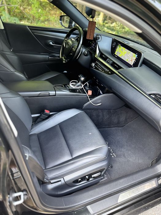 Sprzedam Lexus ES300H