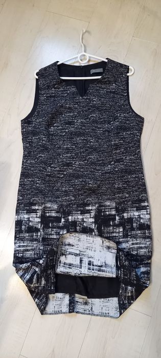 Sukienka bez rękawów