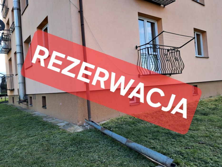 Mieszkanie w bloku, parter, gotowe do zamieszkania.