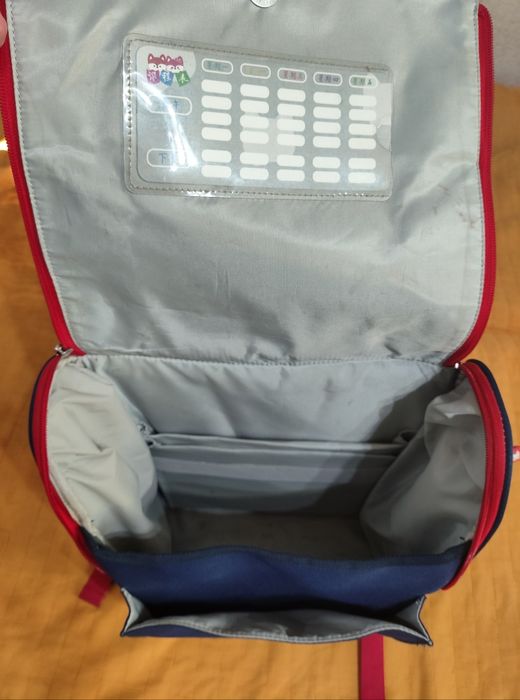 Школьный рюкзак 1-4 класс р.38*28*14см