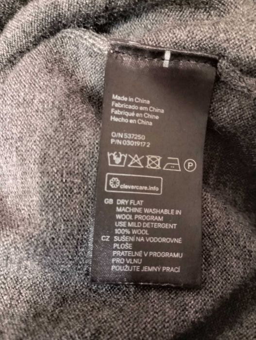 H&M Szary sweter męski z wełny merino w serek rozm.L