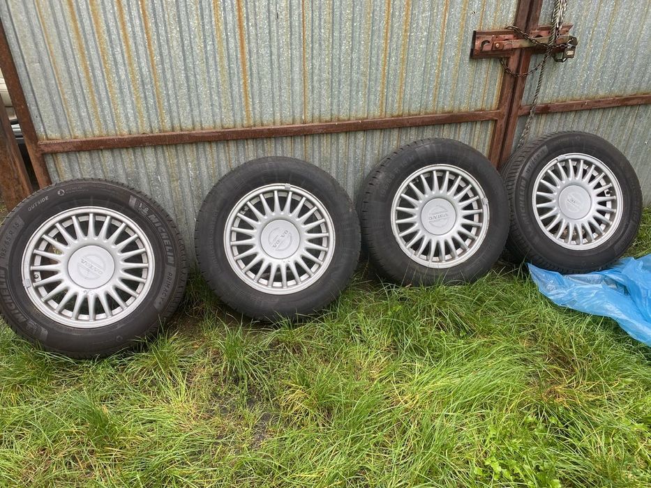 Volvo 940/960/740/760 felgi 15” Aries 5x108 et 25