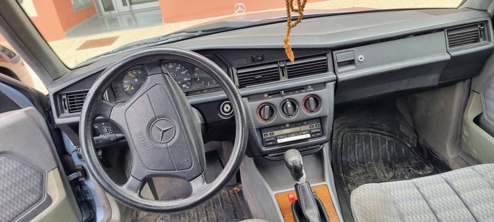 Mercedes-Benz 190 — fotografia 4