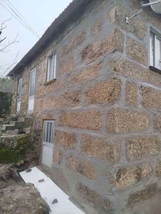 Renovação de fachadas antigas em pedra