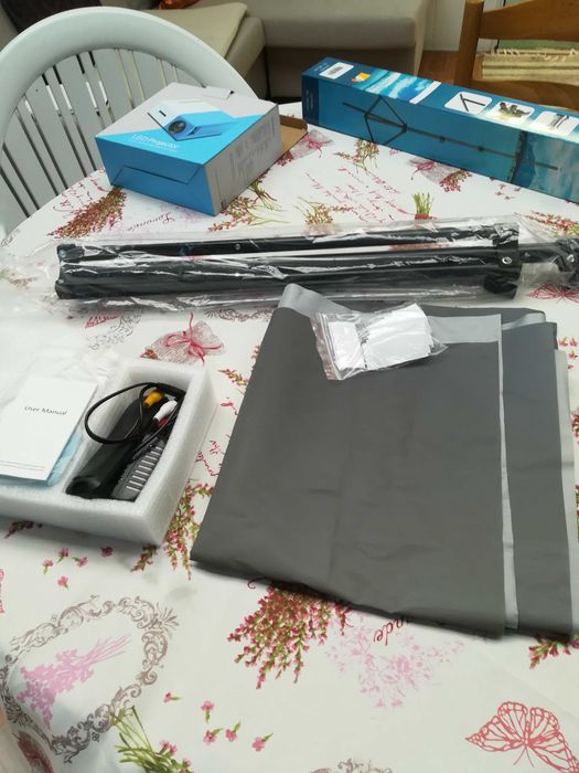 mini projetor com pouco uso