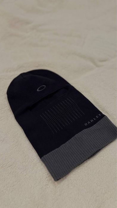 Oakley Балаклава (riot division, arcteryx,gorpcore)