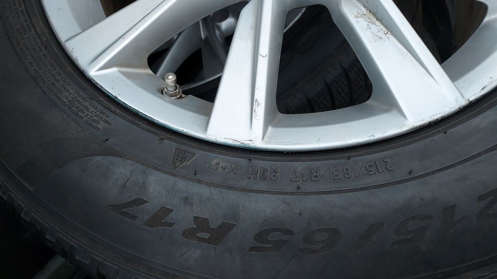 Oryginalne Koła zimowe VW Tiguan 215/65R17 Pirelli 16r 6mm czujniki