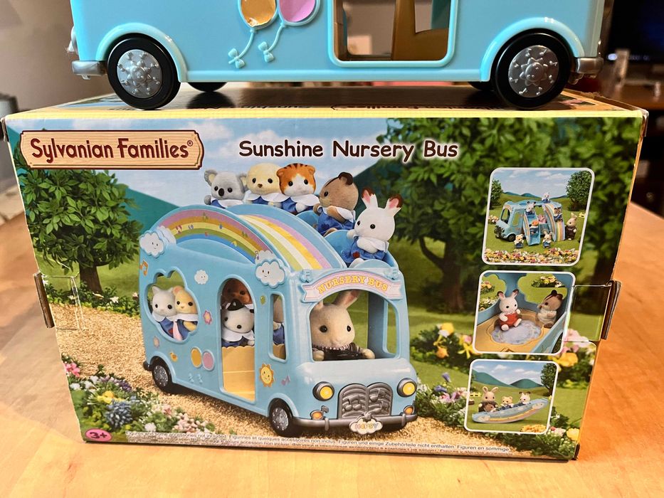 Sylvanian Families duży zestaw. Domek autobus figurki