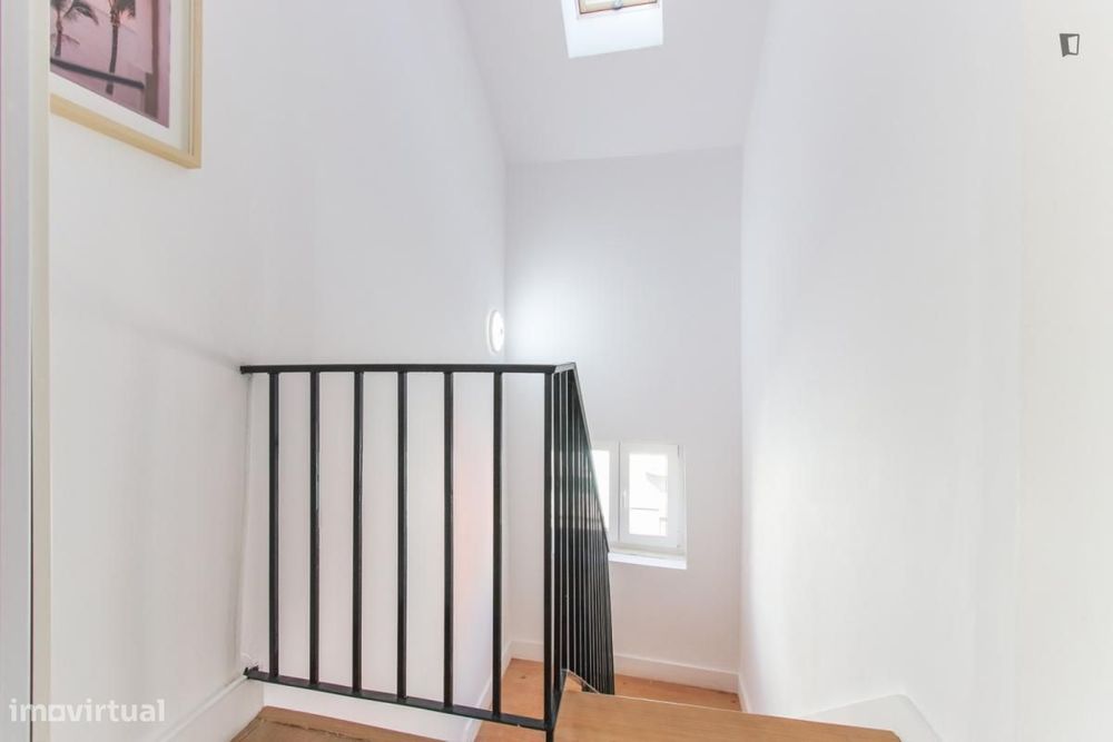 Quarto - localizado em Alameda Lisbon