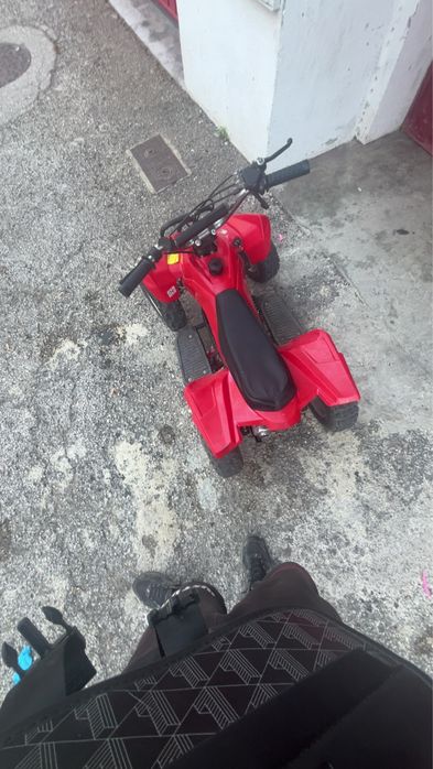 moto 4 para criança
