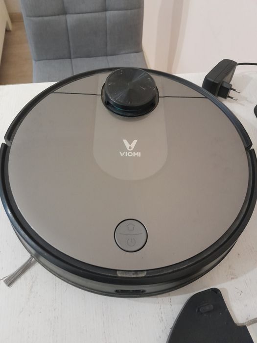 Моющий робот пылесос