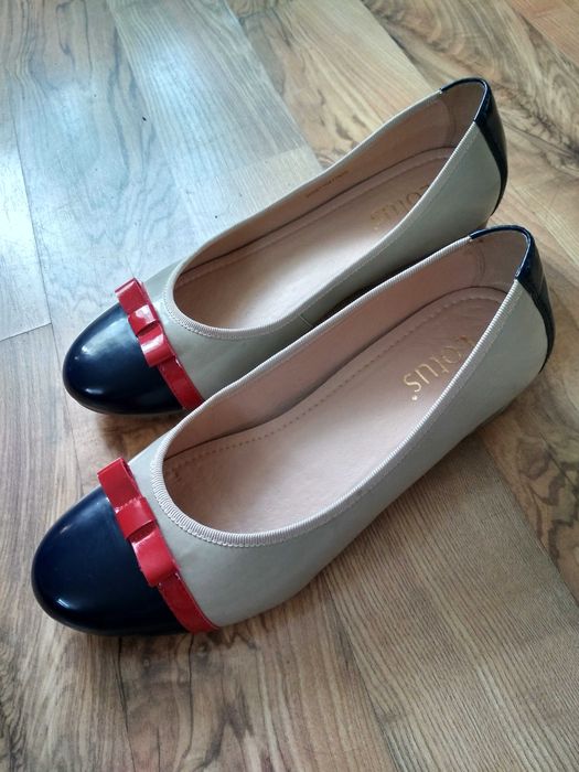 Półbuty lakierki Lotus 39