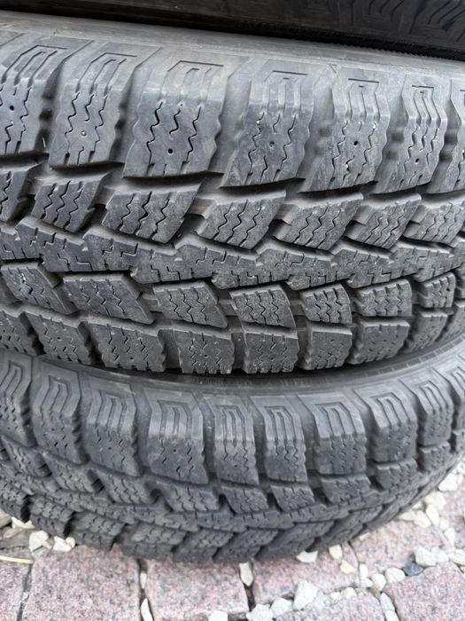 Хороші шини 235/85/16 Kumho