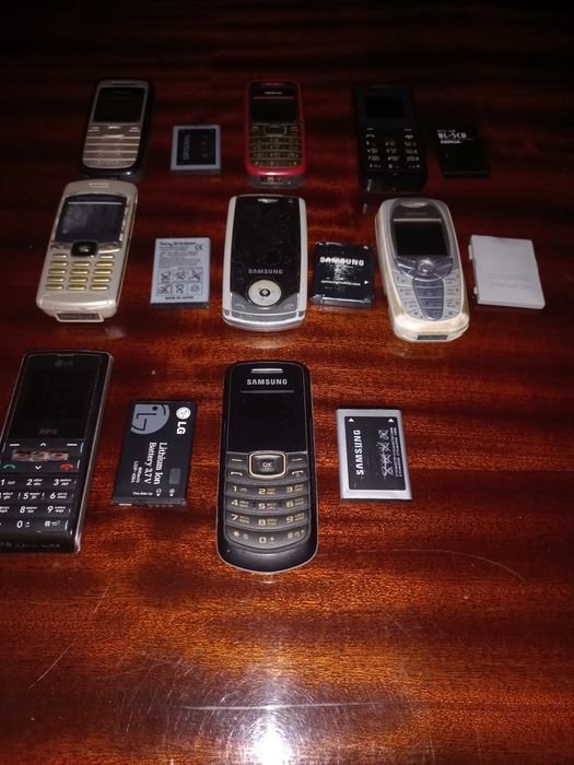 Кнопочные телефоны - 8шт.