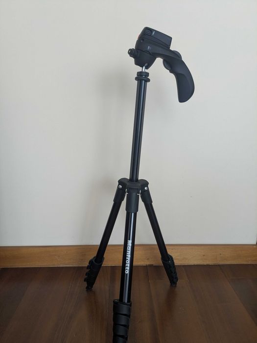 Tripé Manfrotto Compact Action Como Novo + Caixa Original