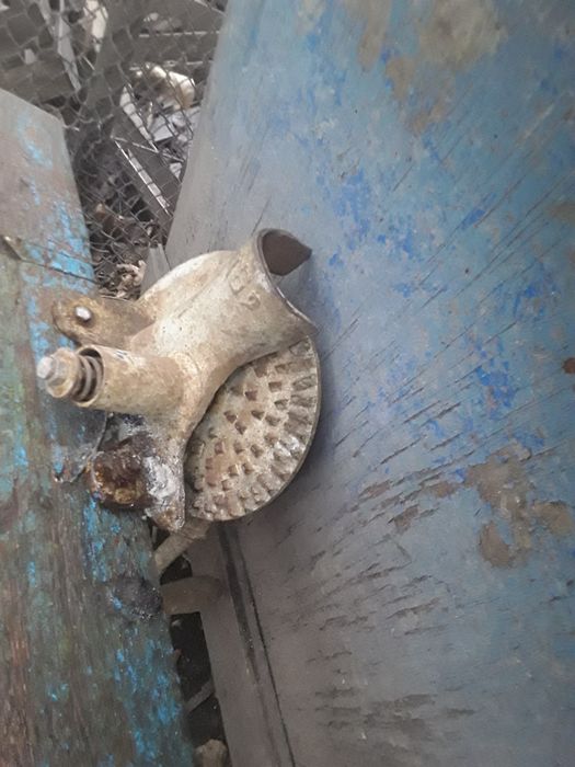 Крупорушка на 220В стацiонарна