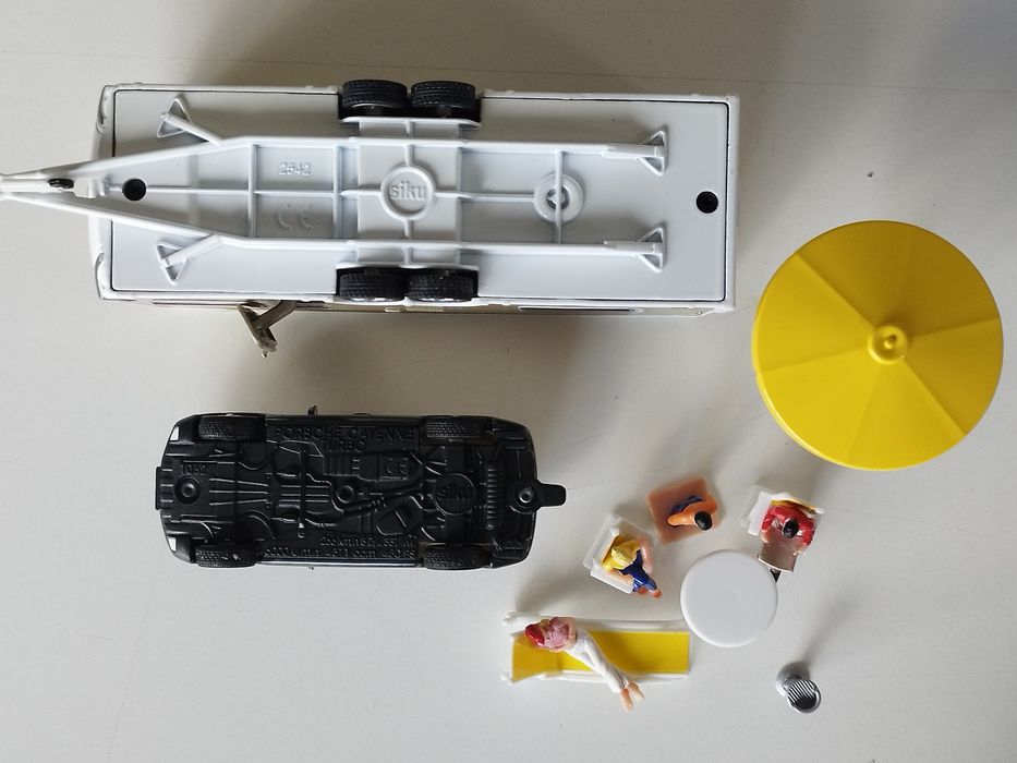 Miniatura carro e roulote SIKU