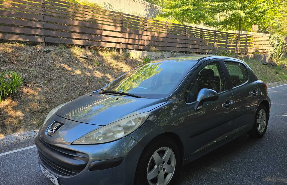 Peugeot 207 1.4 HDI *IUC Antigo* 5 Lugares