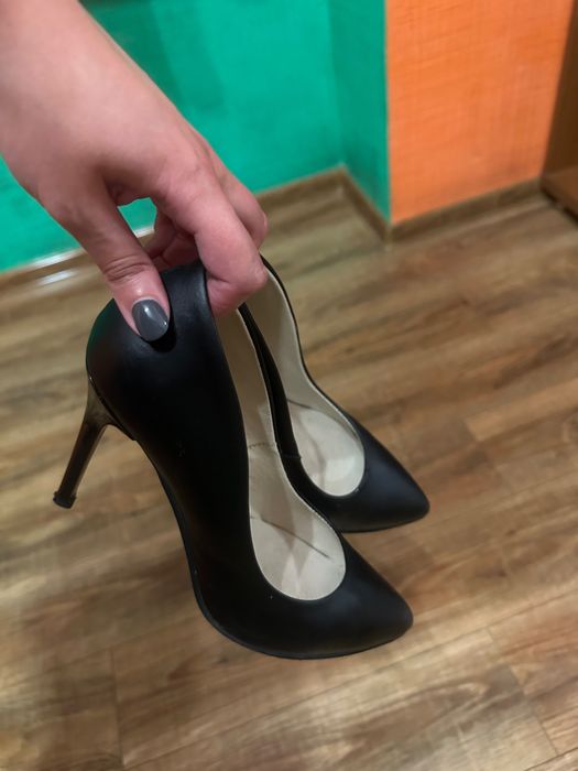 Туфлі класичні, натур. шкіра, 37 р.