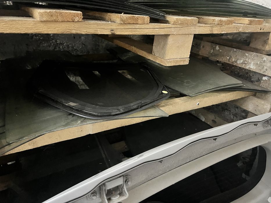 стекло в дверь стекло боковое Nissan Suzuki Mazda Mitsubishi Kia