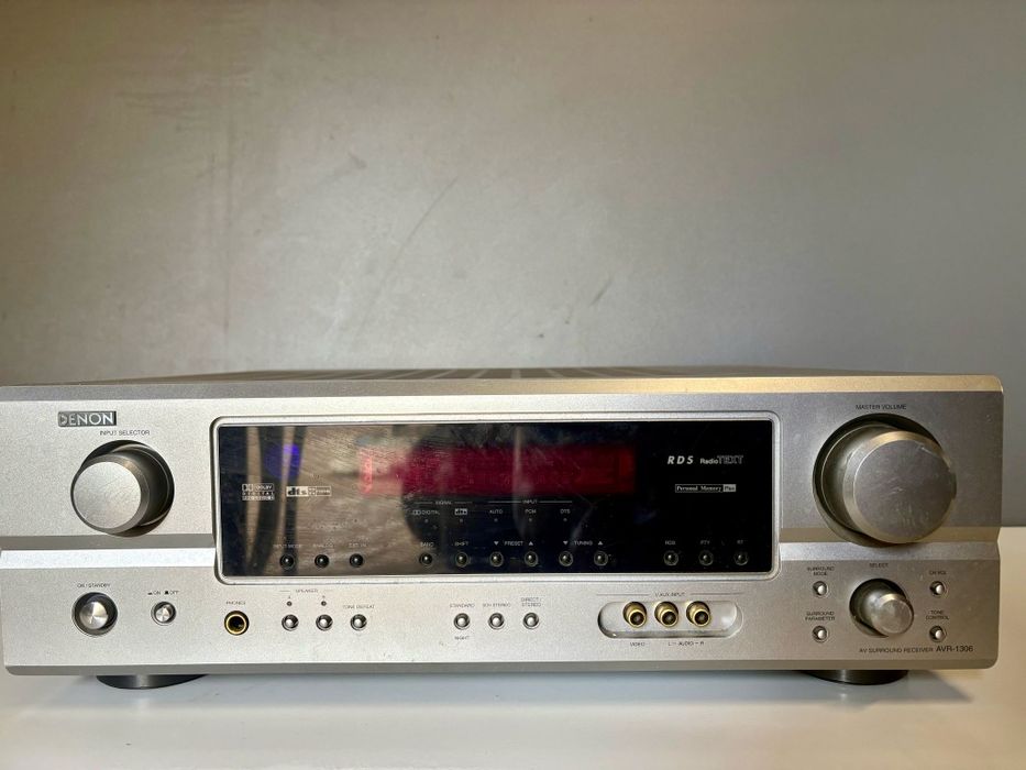 Denon AVR-1306 bez pilota