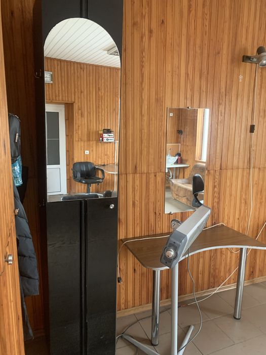 М'який диванчик  меблі стіл деревяний  столик