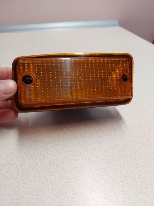 Kierunkowskaz prawy przód do Fiat 126p