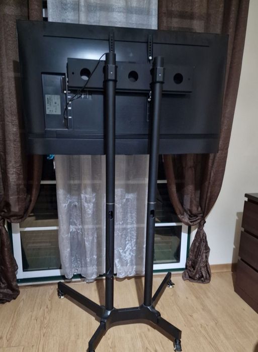 Samsung 50 polegadas com tripé