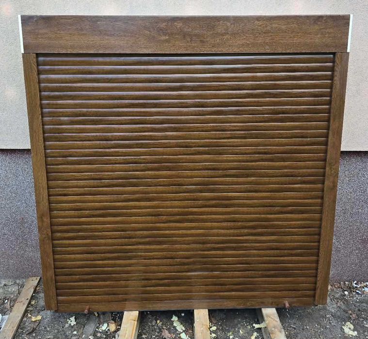 Okno 145 x 143cm Drutex  ORZECH z roletą i parapetem